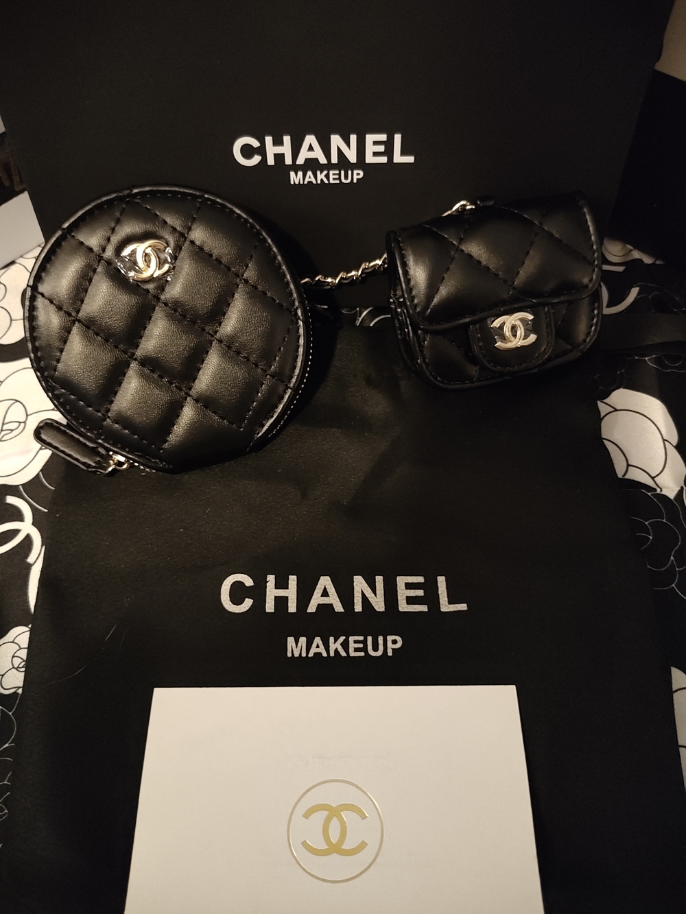 Black Diamond Quilted Mini Pouch And Earpod Case